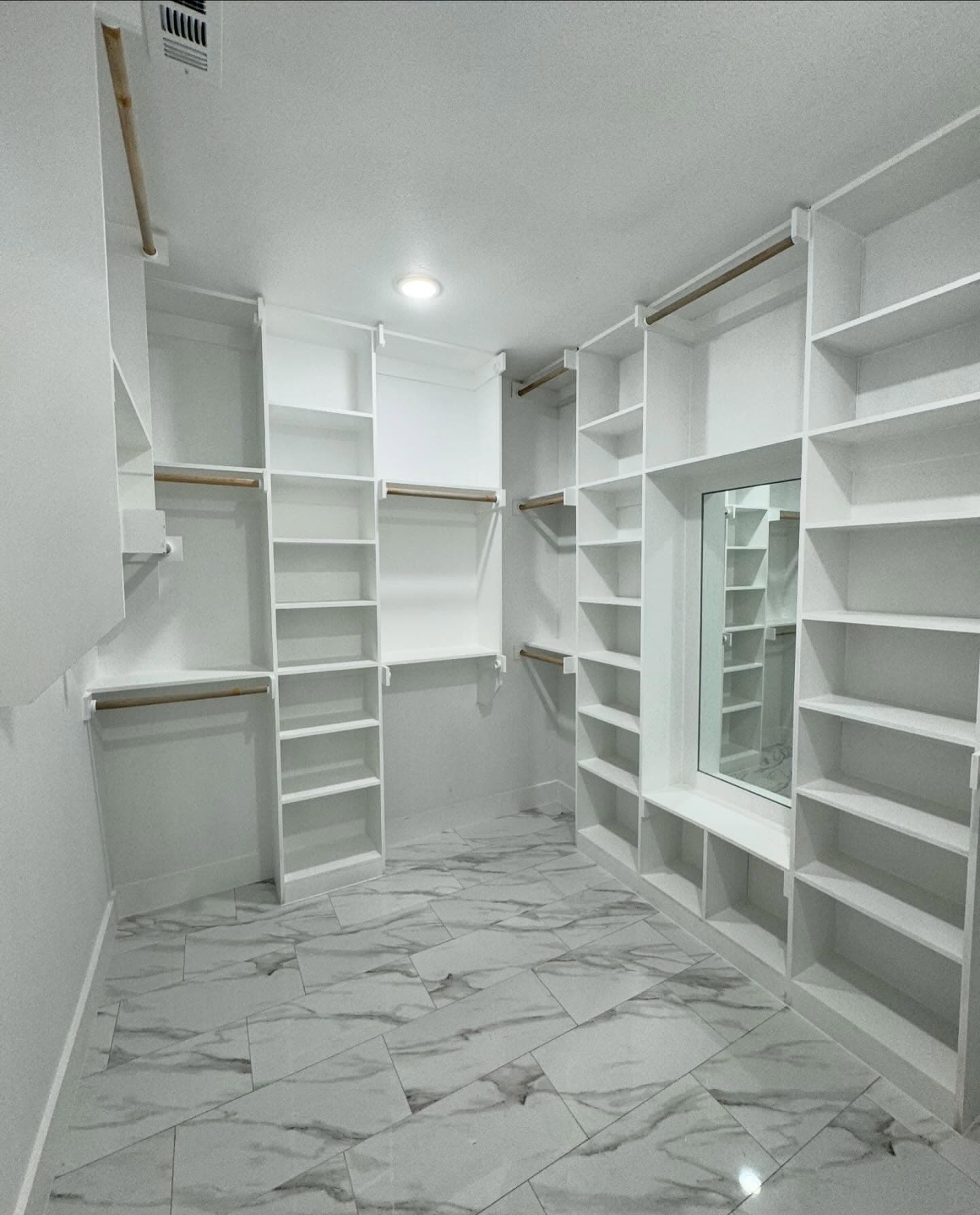 Interior repaint with balanced tone and texture